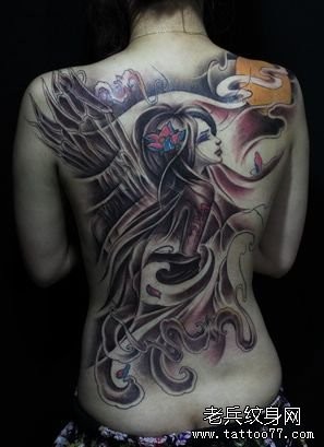 点击大图看下一张:一幅满背美女文身图片由纹身520图库推荐