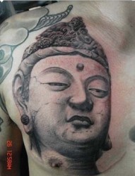 左胸释迦牟尼佛像纹身