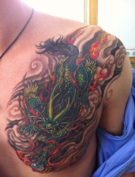男士胸部一款麒麟纹身图案