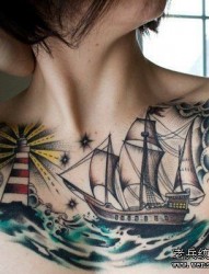 胸口纹身图片：美女胸口帆船纹身图片作品