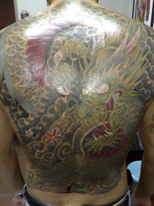 点击大图看下一张：31张精品满背纹身图案图17