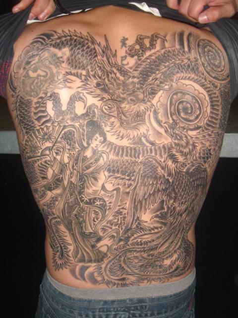 点击大图看下一张:31张精品满背纹身图案图20