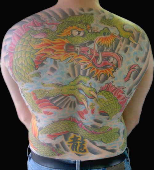 点击大图看下一张：31张精品满背纹身图案图28