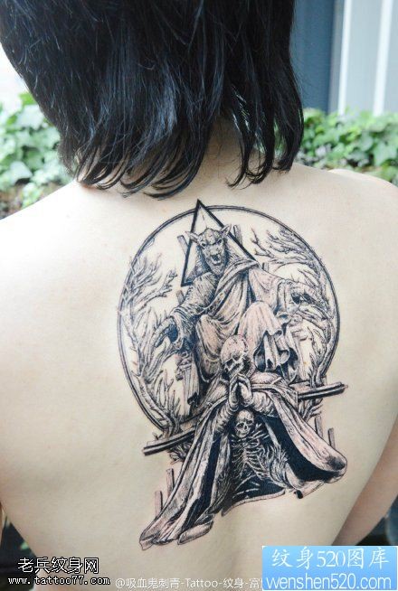 点击大图看下一张：背部欧美骷髅死神纹身图片