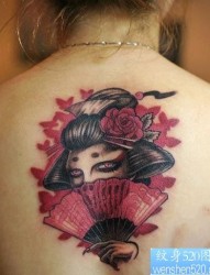 背部艺妓纹身图案