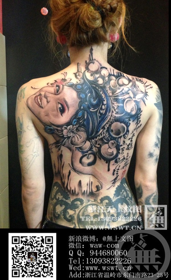 点击大图看下一张：马来西亚美女纹身师kinki ryusaki后背美女纹身图2