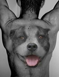 男士背部可爱的狗狗纹身图案
