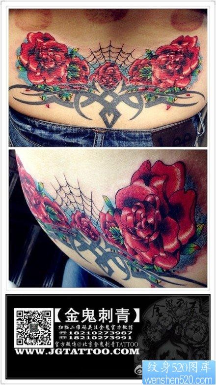 点击大图看下一张：女人腰部时尚漂亮的彩色玫瑰花纹身图片