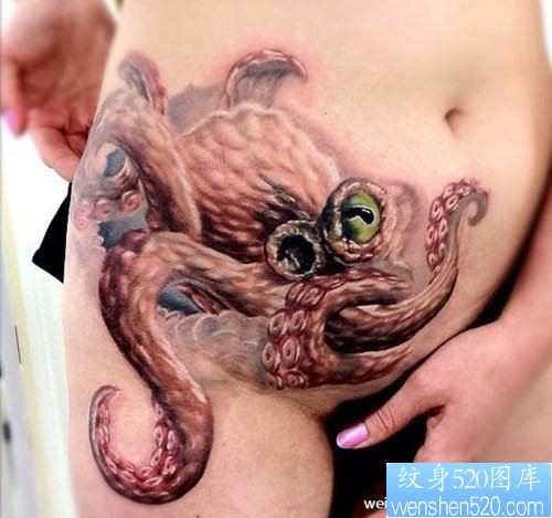 点击大图看下一张：美女腹部时尚很酷的章鱼纹身图片