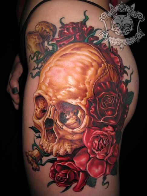 点击大图看下一张：一款欧美的玫瑰骷髅纹身图案