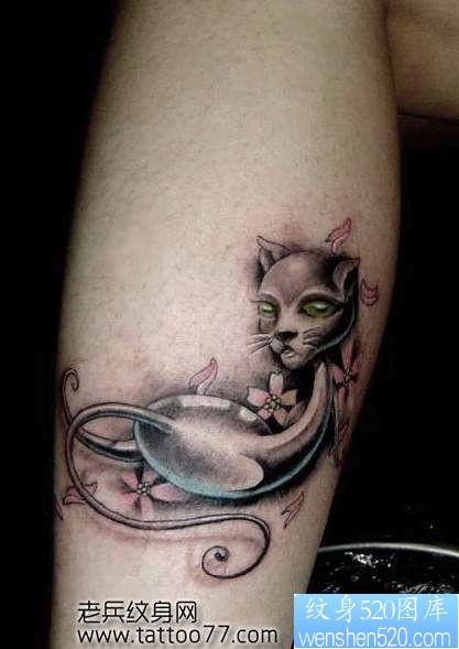 点击大图看下一张：潮流可爱的腿部猫咪纹身图片