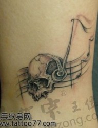 腿部潮流可爱的图腾猫咪纹身图片