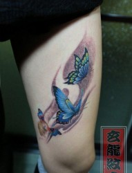 女性腿部漂亮潮流的蝴蝶纹身图片