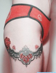 性感精美的美女腿部蕾丝纹身图片