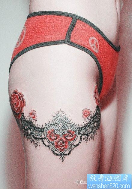 点击大图看下一张：性感精美的美女腿部蕾丝纹身图片