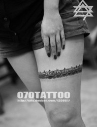 520纹身推荐一幅美女大腿性感蕾丝纹身图片