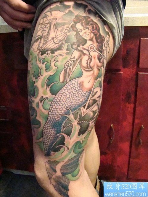 点击大图看下一张：腿部彩色美人鱼纹身图案