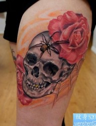 一款腿部骷髅玫瑰蜘蛛纹身图案