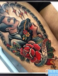 一款腿部女郎和她老公的纹身图案