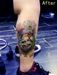 小腿部彩色大熊猫纹身图案
