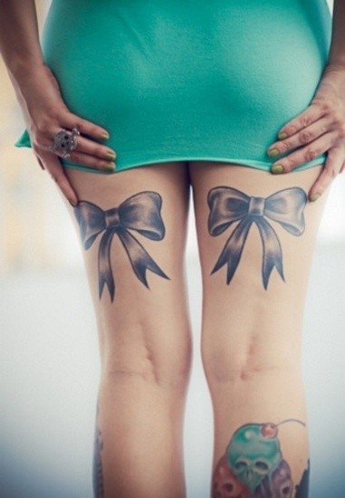 点击大图看下一张：腿部漂亮唯美的蝴蝶结纹身图4