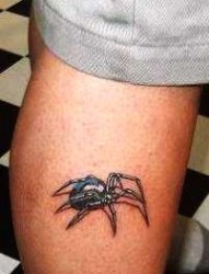 潮人的爱好  腿部蜘蛛纹身
