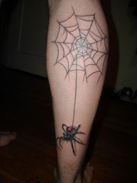 点击大图看下一张：潮人的爱好  腿部蜘蛛纹身图5