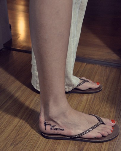 点击大图看下一张：女性脚部芭蕾女孩英文刺青