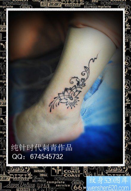 点击大图看下一张：女人脚踝处时尚精美的莲花藤蔓纹身图片