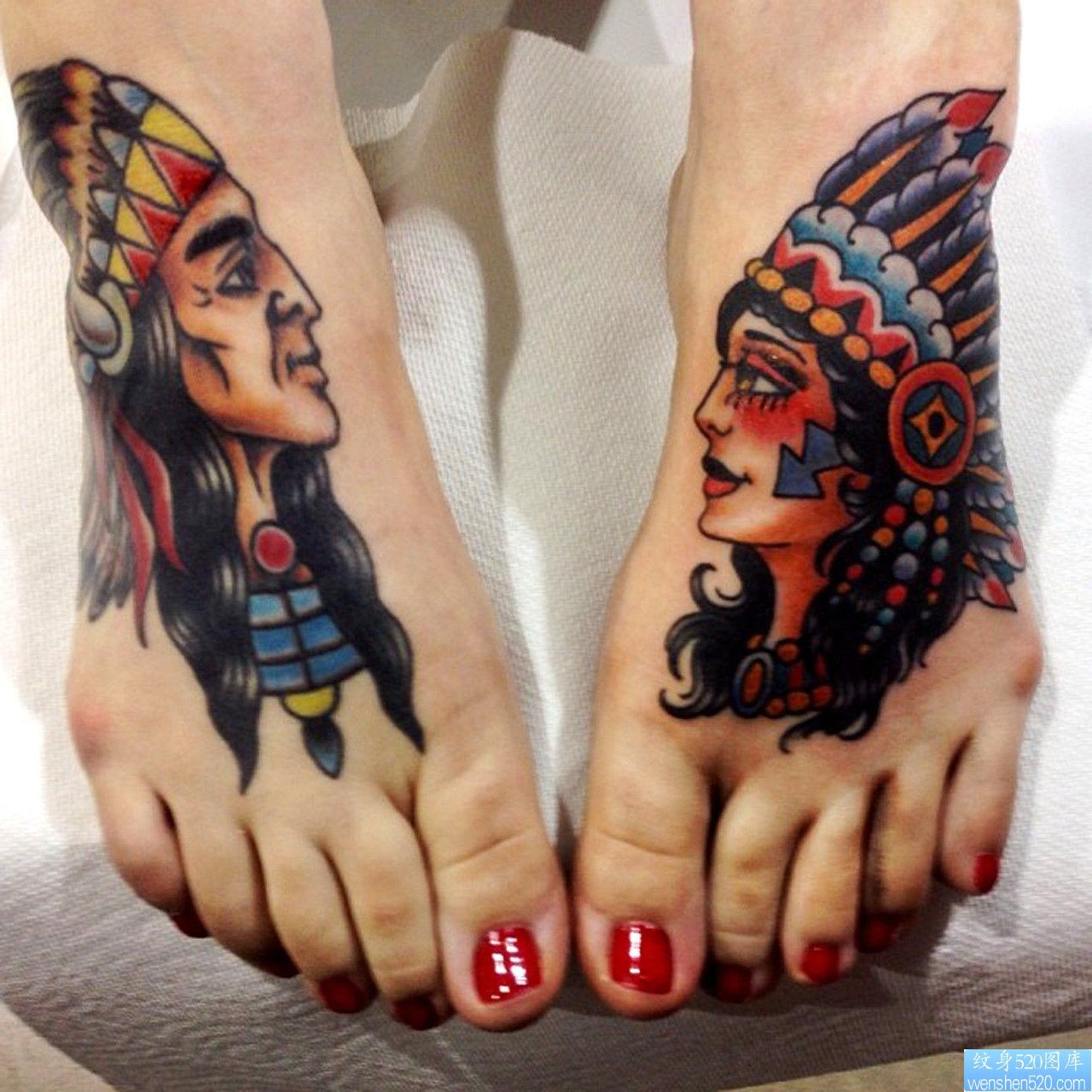 点击大图看下一张：脚背上一幅印第安人物纹身图片