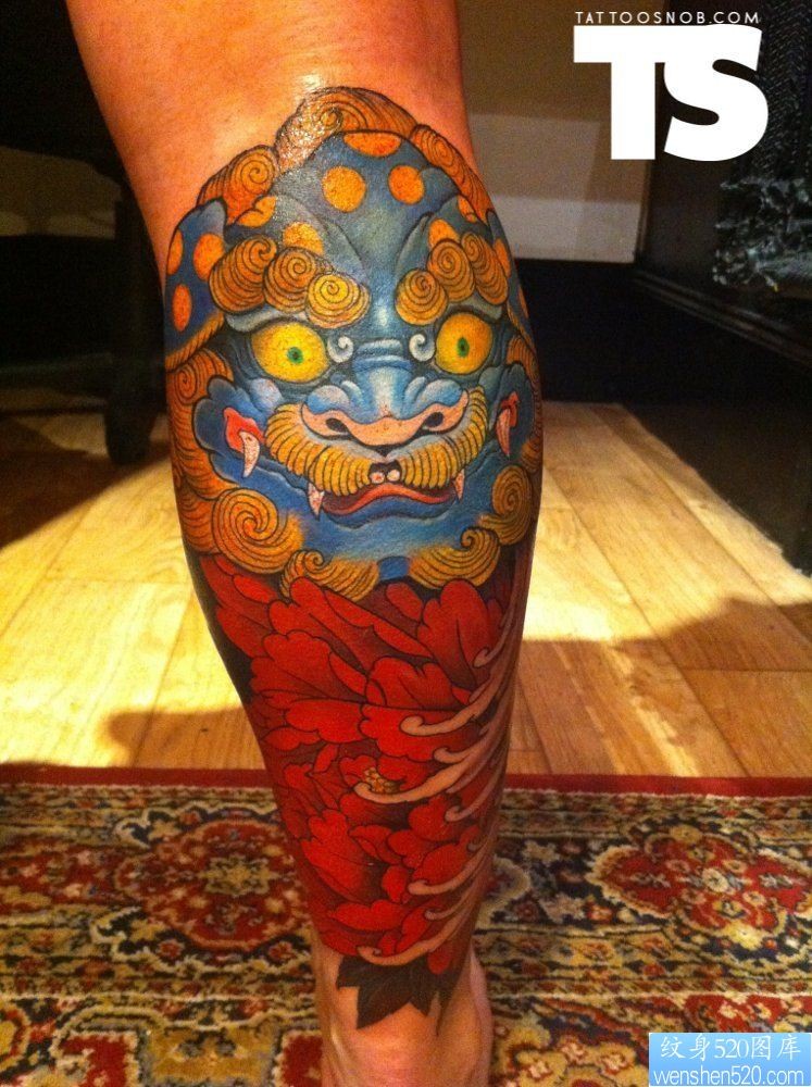 点击大图看下一张：脚部个性唐狮纹身图案