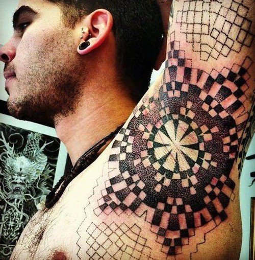 点击大图看下一张：另类重口味纹身图6