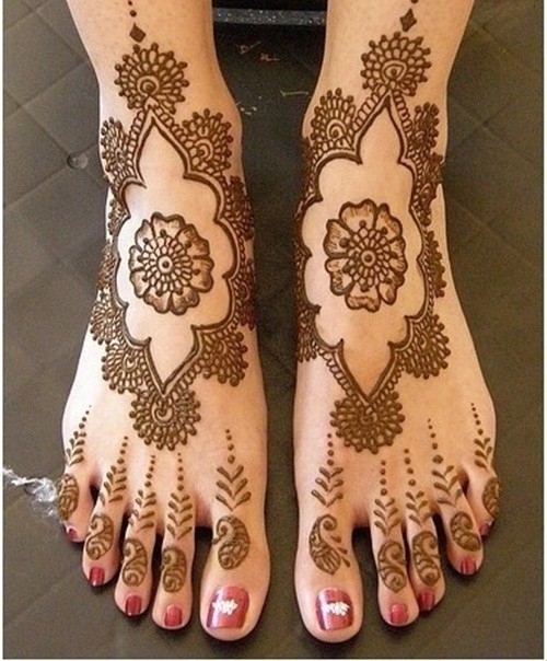 点击大图看下一张：印度海娜时尚脚部纹身图5