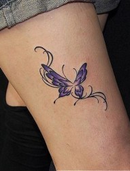 小腿上的小蝴蝶纹身