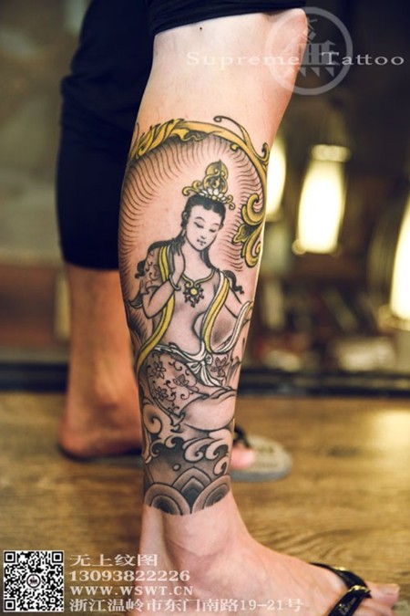 点击大图看下一张：小腿经典菩萨纹身