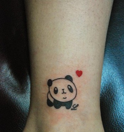点击大图看下一张：可爱的小熊猫小腿纹身图4