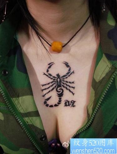 点击大图看下一张：蝎子纹身图片：胸部图腾蝎子纹身图案