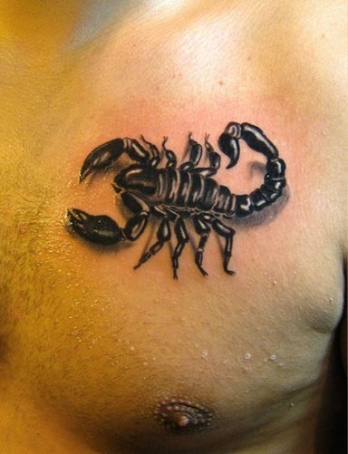 点击大图看下一张：男人胸部时尚的蝎子纹身