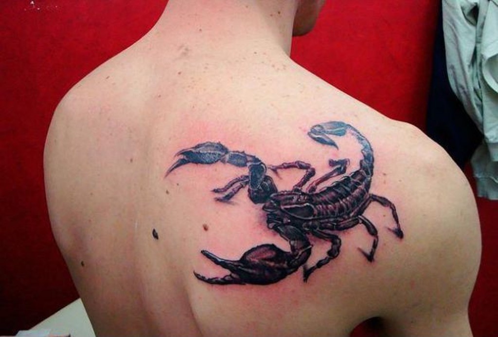 点击大图看下一张：很好看，很帅气的蝎子纹身