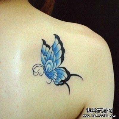 点击大图看下一张：小清新背部个性蝴蝶纹身图案