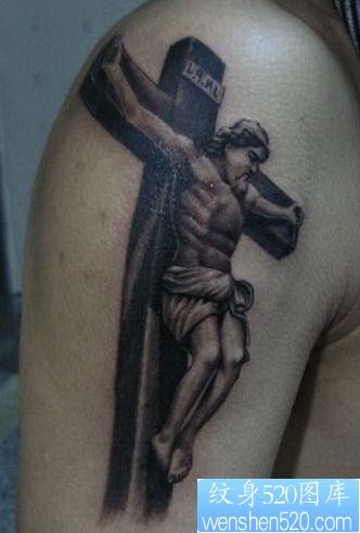 点击大图看下一张：手臂一张十字架耶稣纹身图片