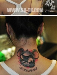 后颈可爱的情侣小兔子与老鼠纹身图片