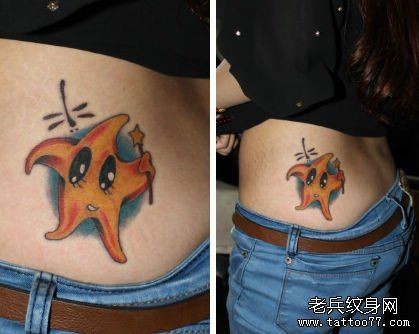 点击大图看下一张：女人腰部可爱的小星星纹身图片