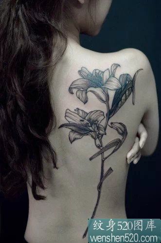 点击大图看下一张:9张纯洁柔美百合刺青图案图2