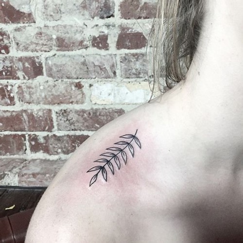 点击大图看下一张:简单的黑白小清新图案纹身图7