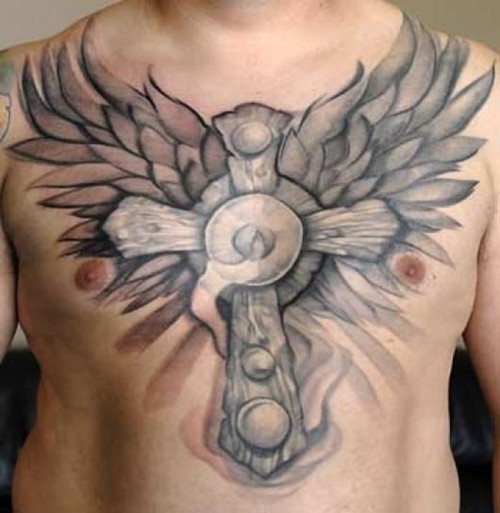 点击大图看下一张：男性胸前个性的翅膀纹身图4