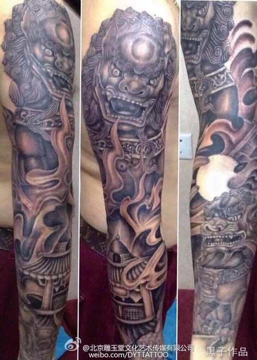 点击大图看下一张:黑白字母 花臂 情侣纹身图14