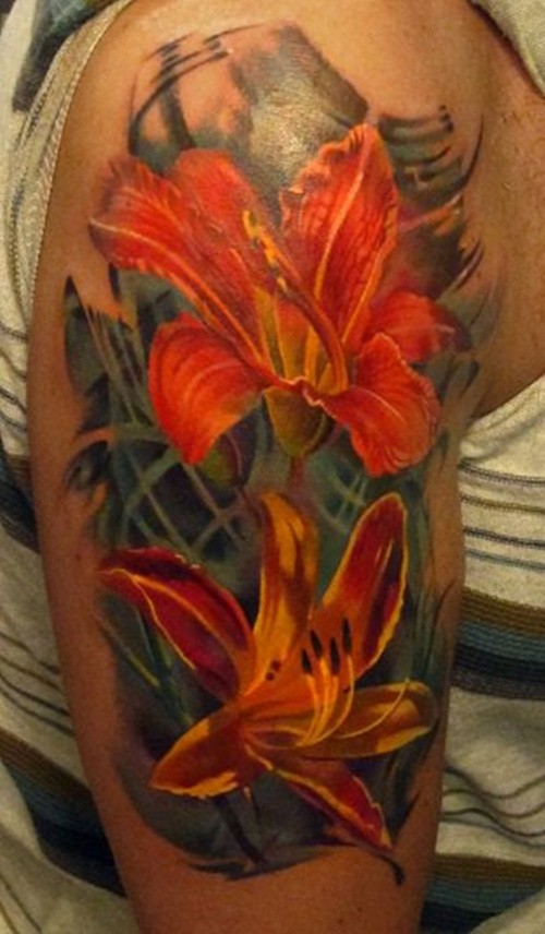 点击大图看下一张：肩部漂亮的花朵纹身图2