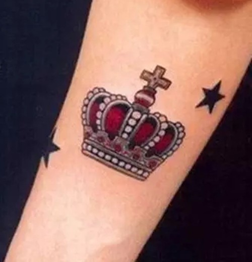 点击大图看下一张：王者之风--手臂皇冠纹身图2