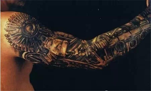 点击大图看下一张：炫酷机械手纹身图5